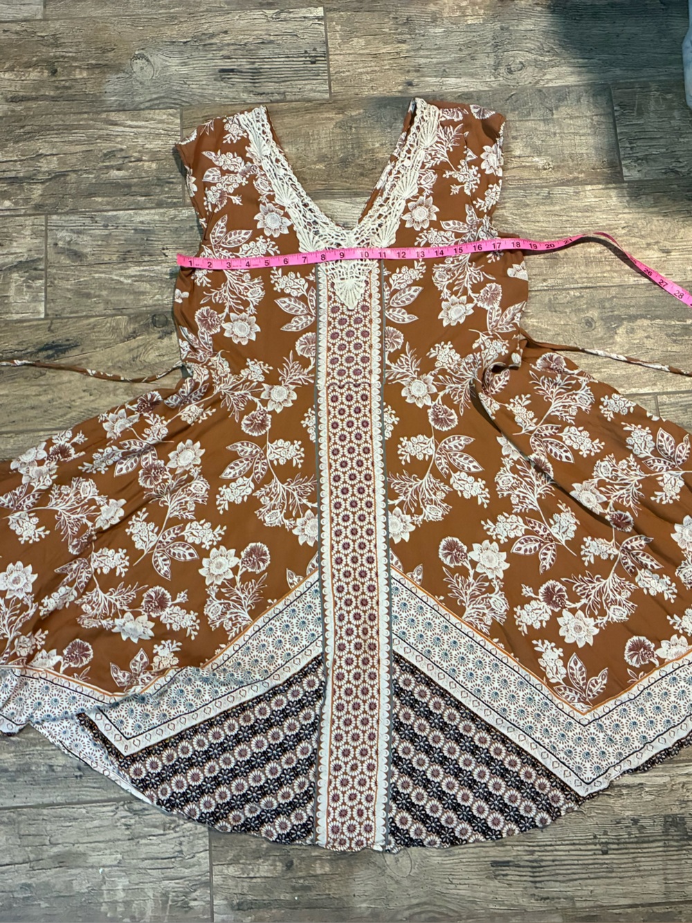 Women’s back in the saddle Floral Midi Dress in Rust Brown - Picture 4 of 5